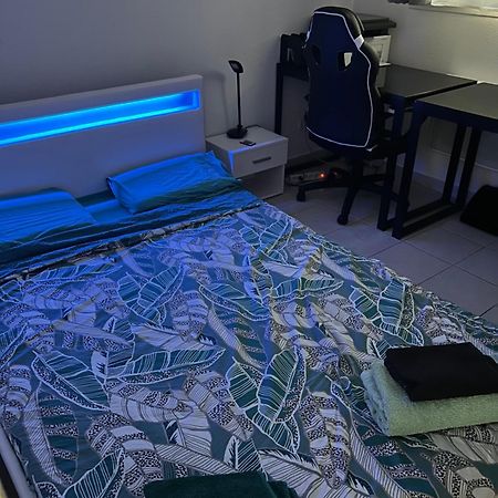 Appt Montpellier 2 Chambres Et 10 Minutes Des Plages Exterior foto